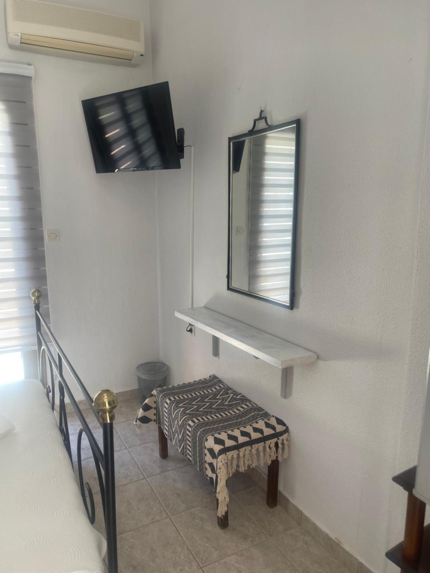 Lithos By The Sea Bed & Breakfast Neo Oitilo Bagian luar foto